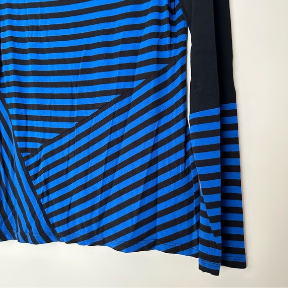 Vince Camuto Striped Long Sleeve Top - Picture 3 of 10